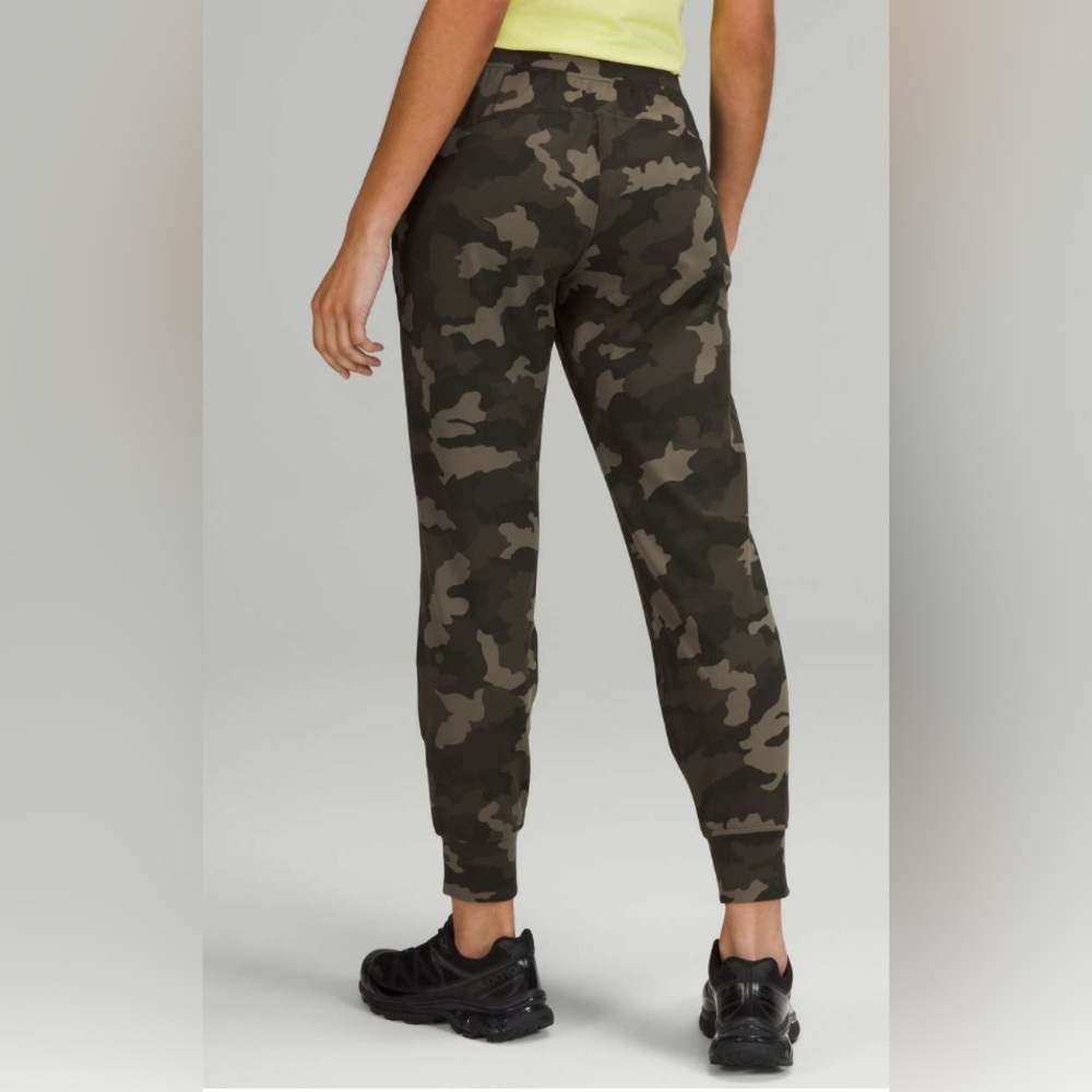 NWOT Lululemon Ready to Rulu High-Rise Jogger Heritage 365 Camo Medium Olive Mul
